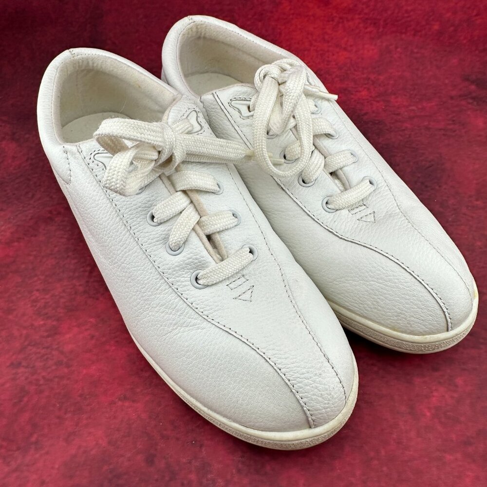 I LOVE COMFORT WOMEN'S WHITE SNEAKERS FOR WALK/NURSE LEATHER SIZE 8.5M